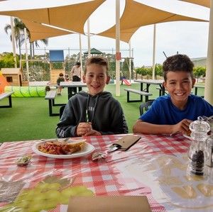 Meet your Posher, Lena